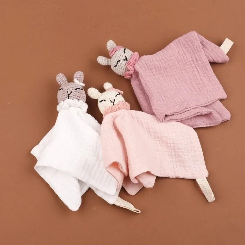 Doudou Lapin Bébé en Mousseline – Compagnon doux et rassurant